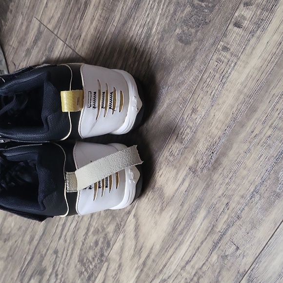 Under Armour - Picture 3 of 6